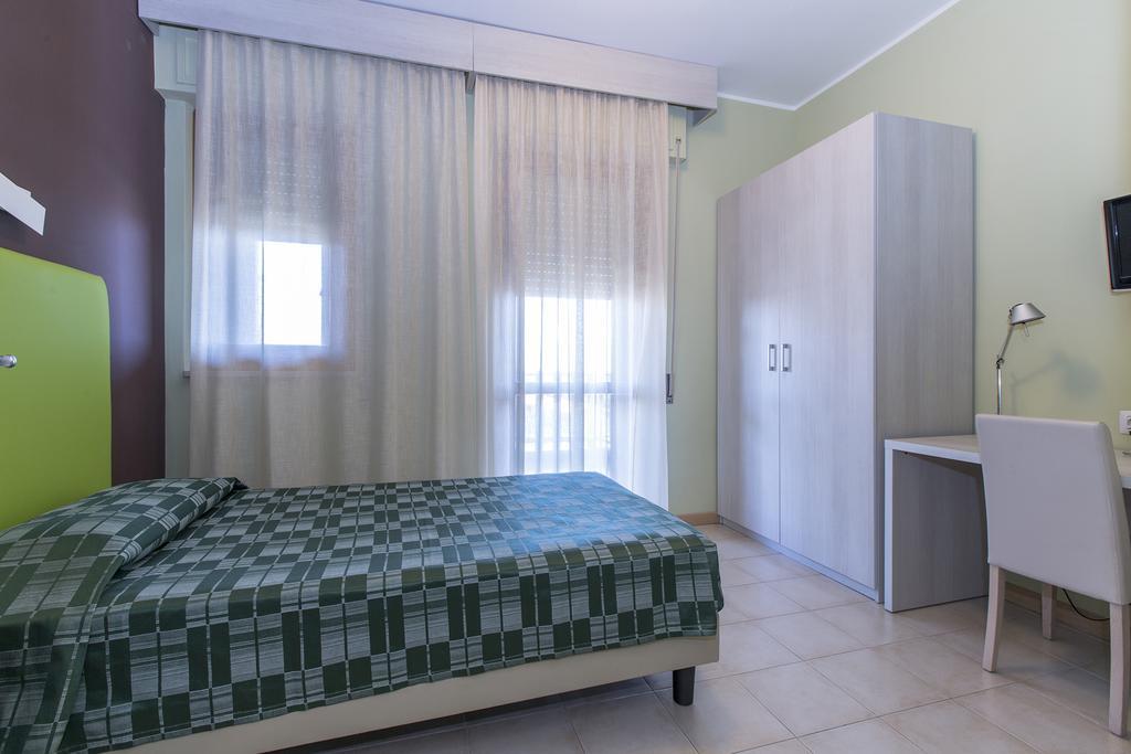 Hotel Residence Ulivi E Palme Cagliari Exterior photo